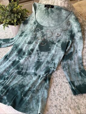 B.L.E.U. Women's Teal Tie-Dye Long Sleeve Top w/ Rhinestone Swirl RS Large